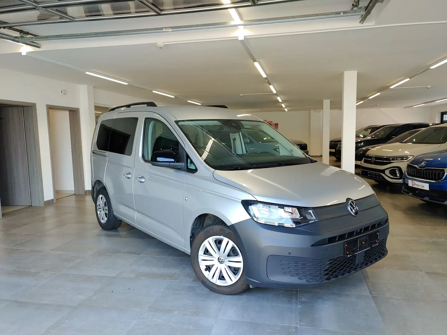 Volkswagen Caddy 2.0 TDI AHK/Navi/Tempomat/PDC/Kamera/Licht&Sicht Plateado - 2