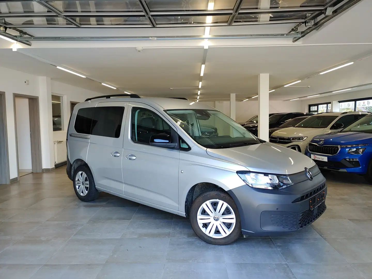 Volkswagen Caddy 2.0 TDI AHK/Navi/Tempomat/PDC/Kamera/Licht&Sicht Plateado - 1