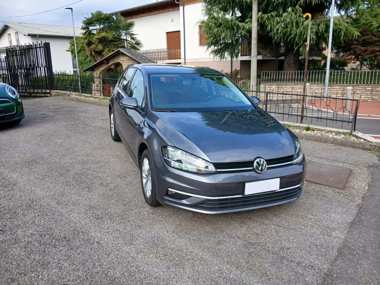Volkswagen Golf Golf VII 2017 5p 5p 1.0 tsi Business 110cv Gris - 1