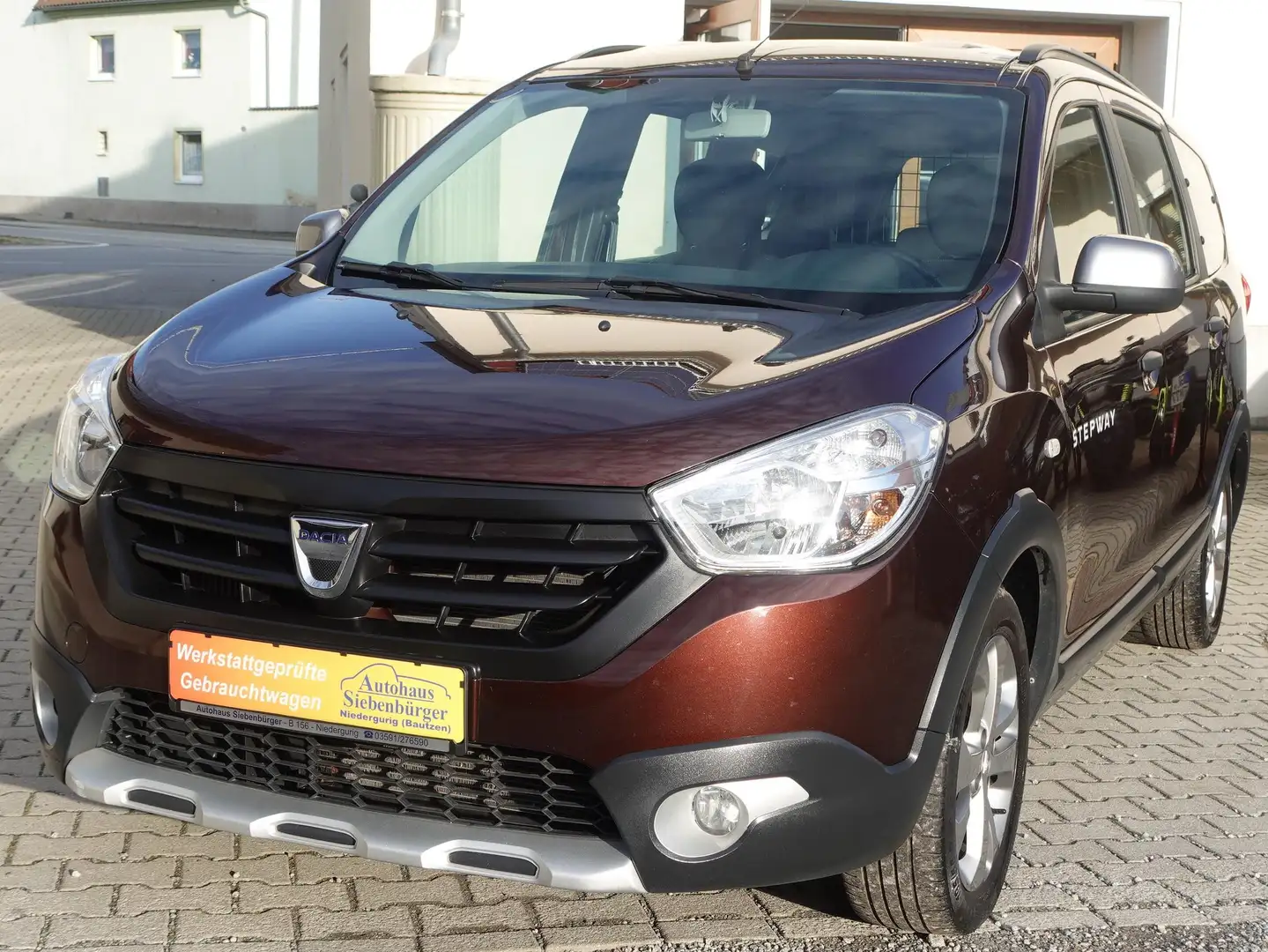 Dacia Lodgy Stepway 1.2 TCe **7-Sitzer**2. Hand** Braun - 2