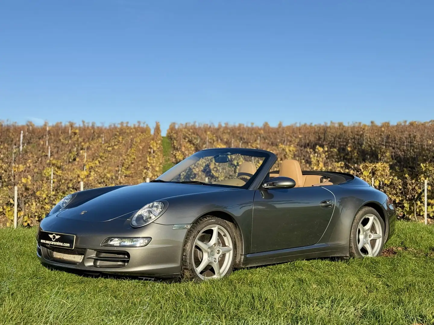 Porsche 911 Cabriolet 3.6i - BVA Tiptronic  TYPE 997 CABRIOLET Carrera 4 Grau - 1