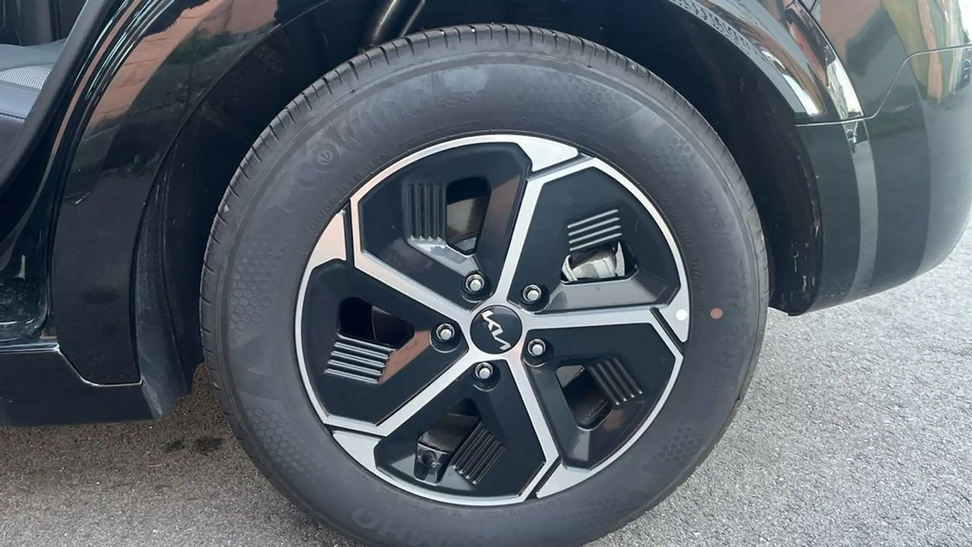 Kia Niro 1.6 GDI HEV DRIVE 129 5P Negro - 1