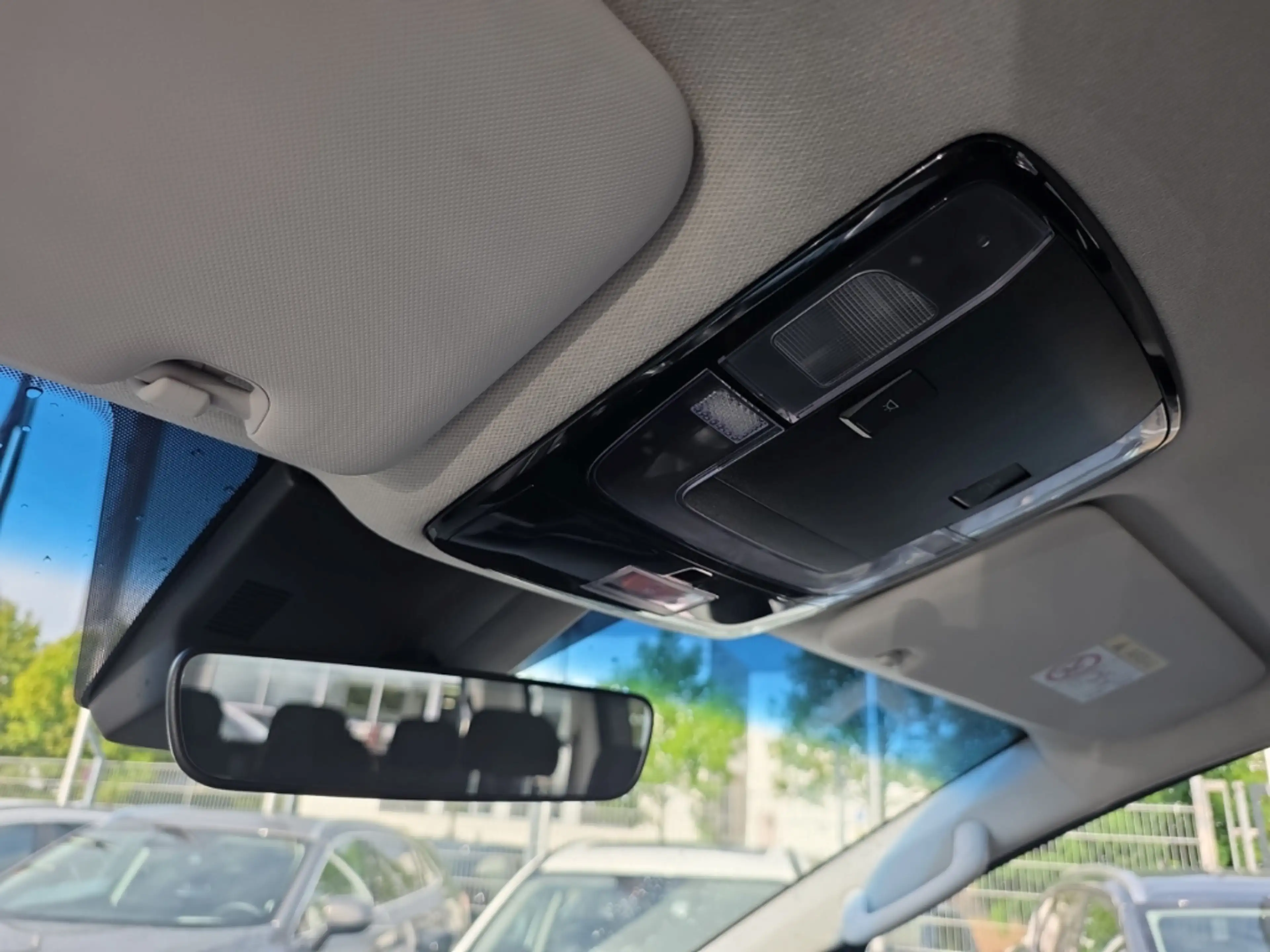 Hyundai STARIA Prime Hybrid 2WD 9-Sitzer Navi App Kamera — photo 16