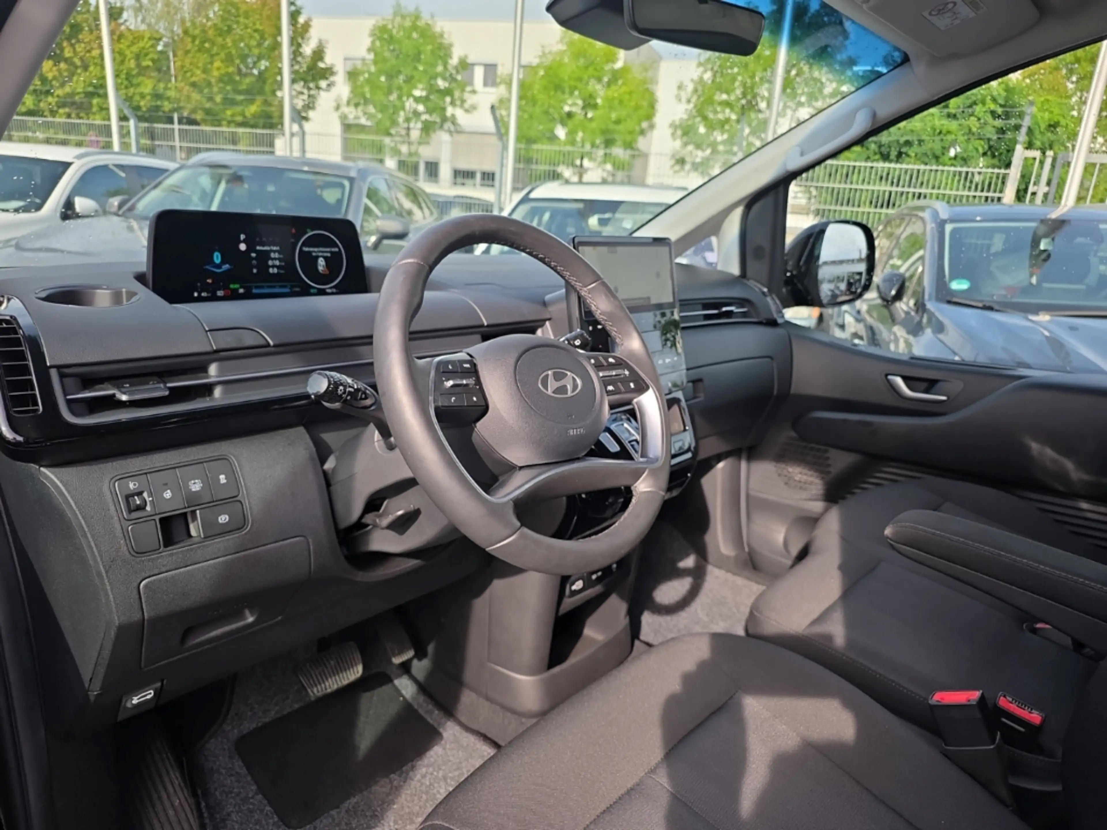Hyundai STARIA Prime Hybrid 2WD 9-Sitzer Navi App Kamera — photo 6