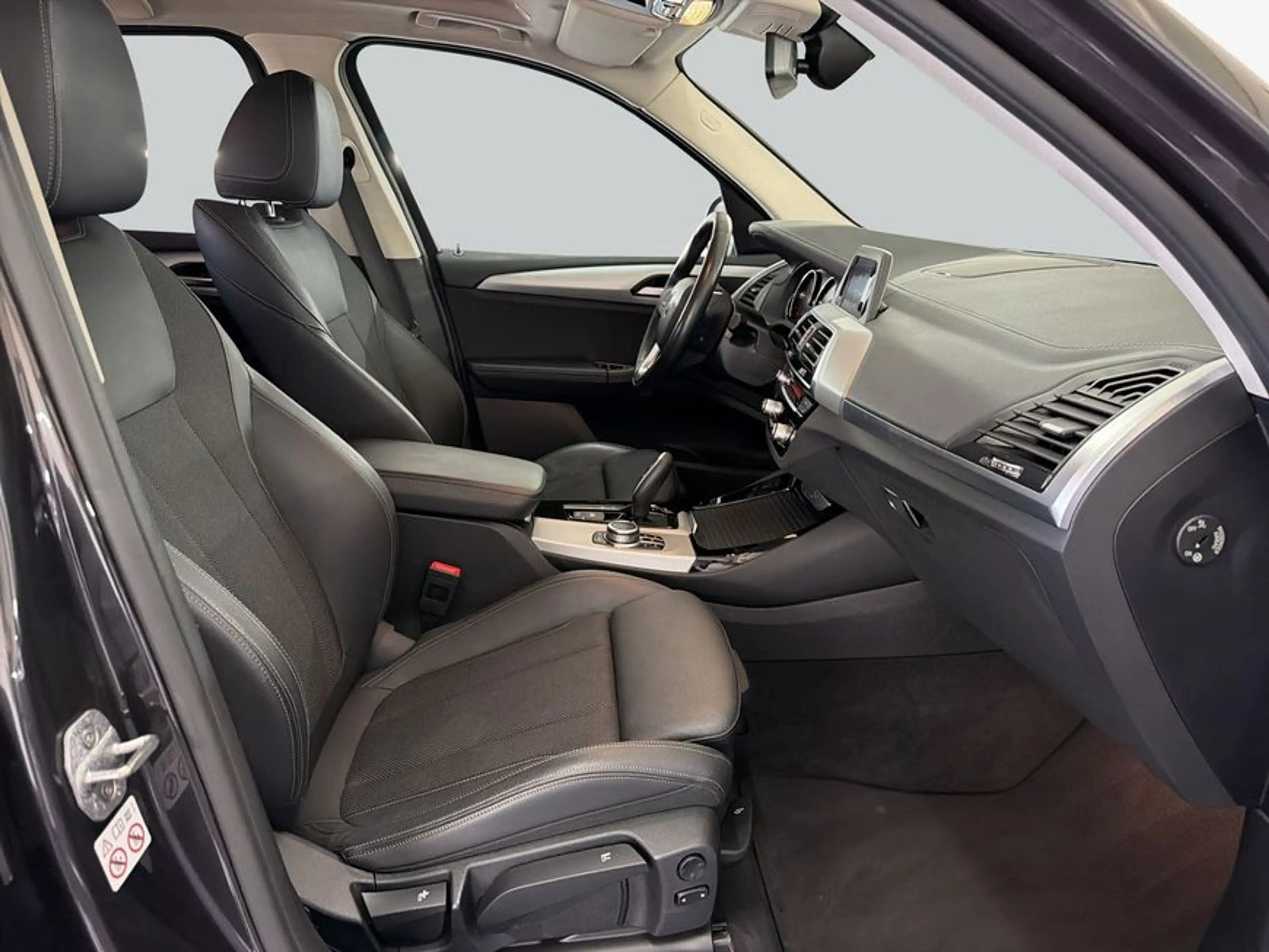 BMW X3 xDrive20i Aut. Advantage Navi SHZ PDC — photo 13