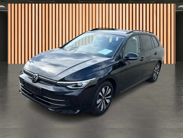 Volkswagen Golf view 2