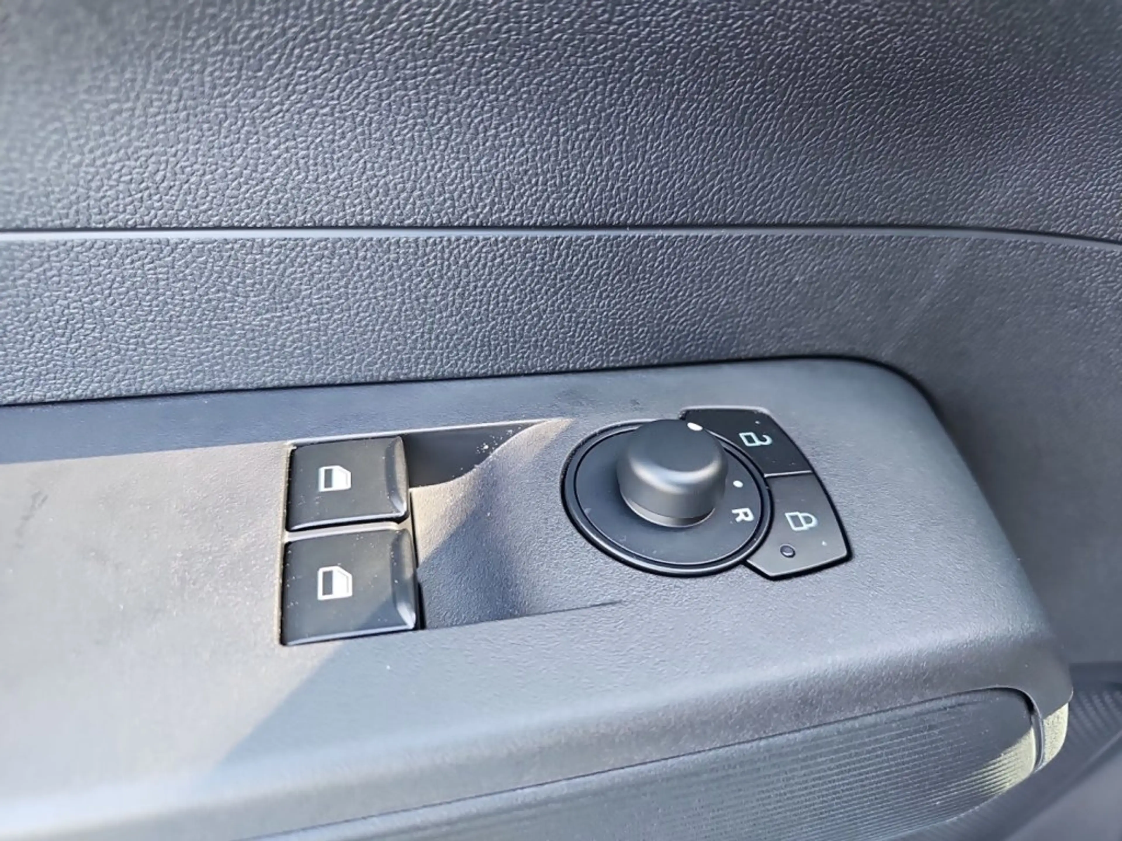 Ford Transit Courier Kasten Trend Elektro 136PS A FWD — photo 12