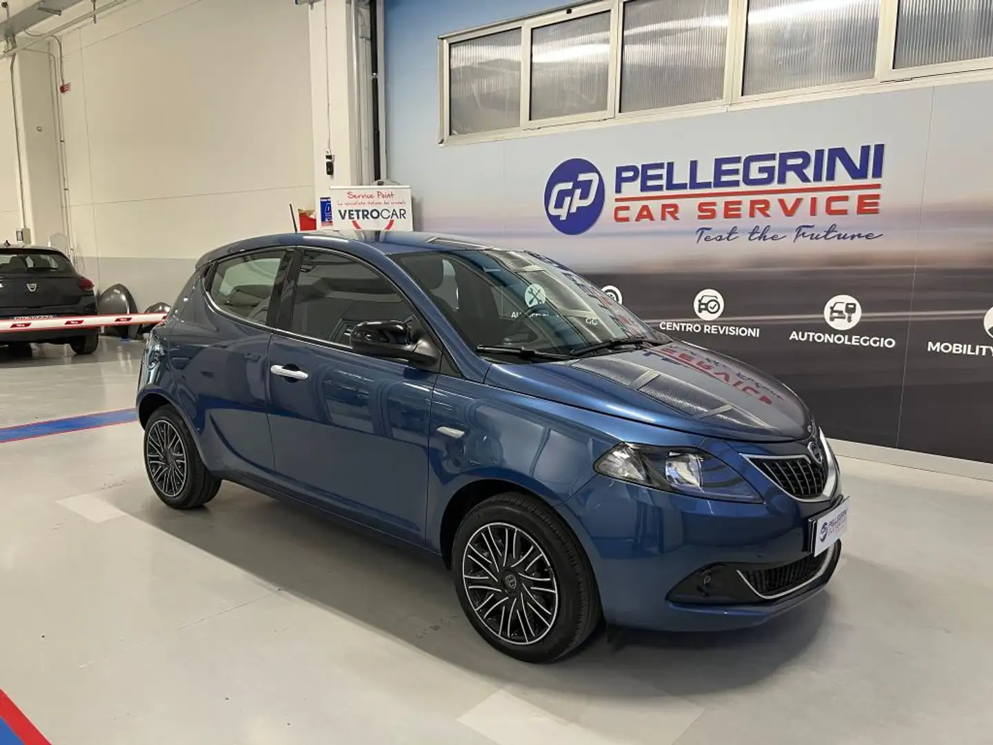 Lancia Ypsilon 1.0 firefly hybrid Silver Plus s&s 70cv - 1