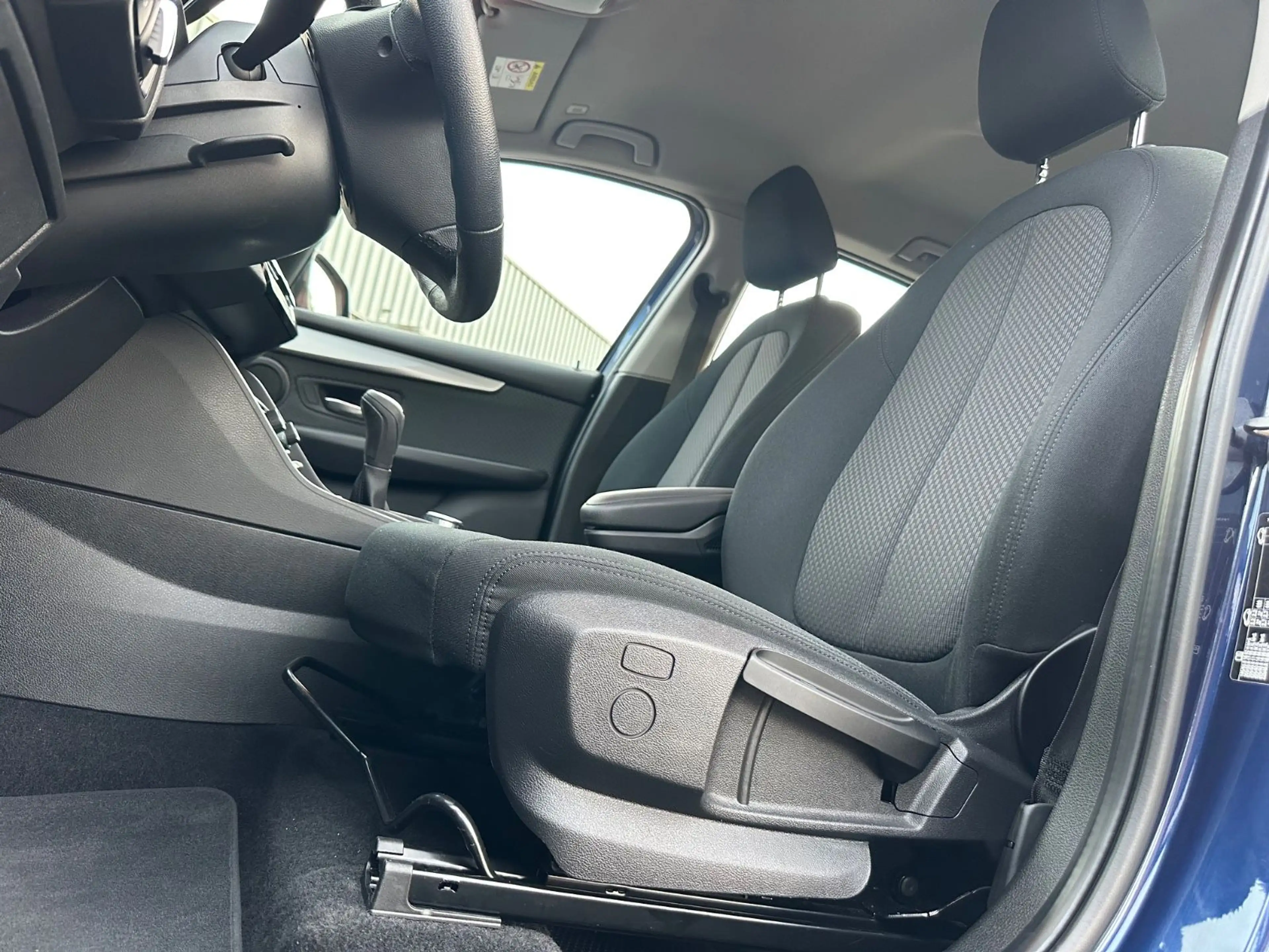 BMW 216 d Active Tourer AC LED DAB NAVI PTC TOP EUR6 — photo 15