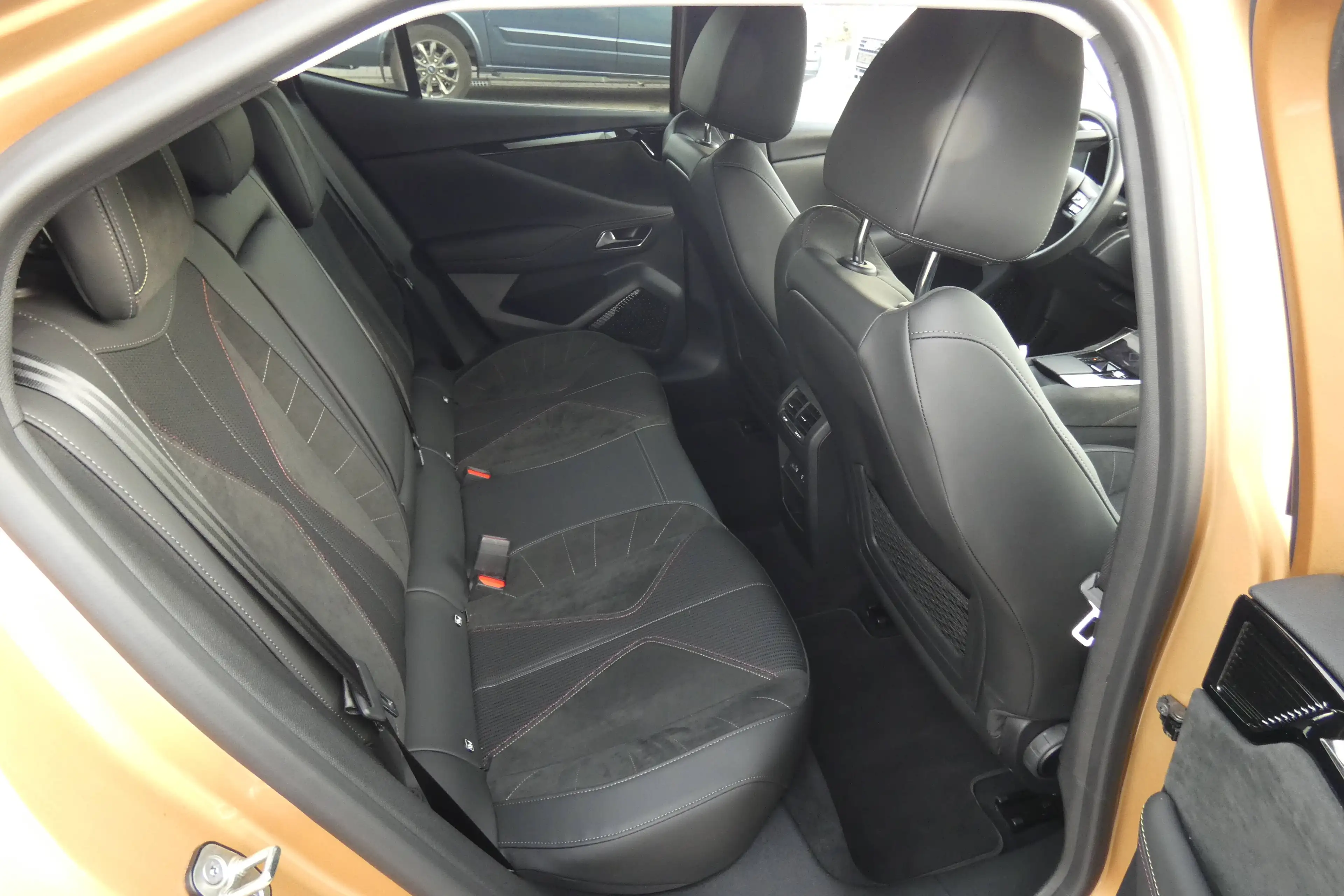 DS Automobiles DS 4 E-Tense Performance Line  Inkls MwsT- Neuer Tüv — photo 14