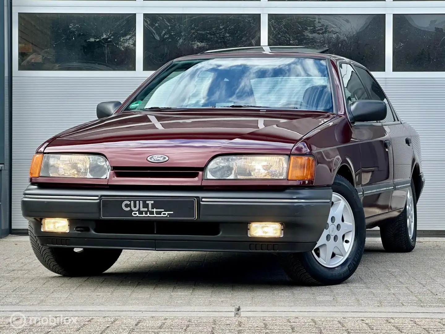 Ford Scorpio 2.4i V6 GL | 134.000 km | Schuifdak | Handbak Rot - 1
