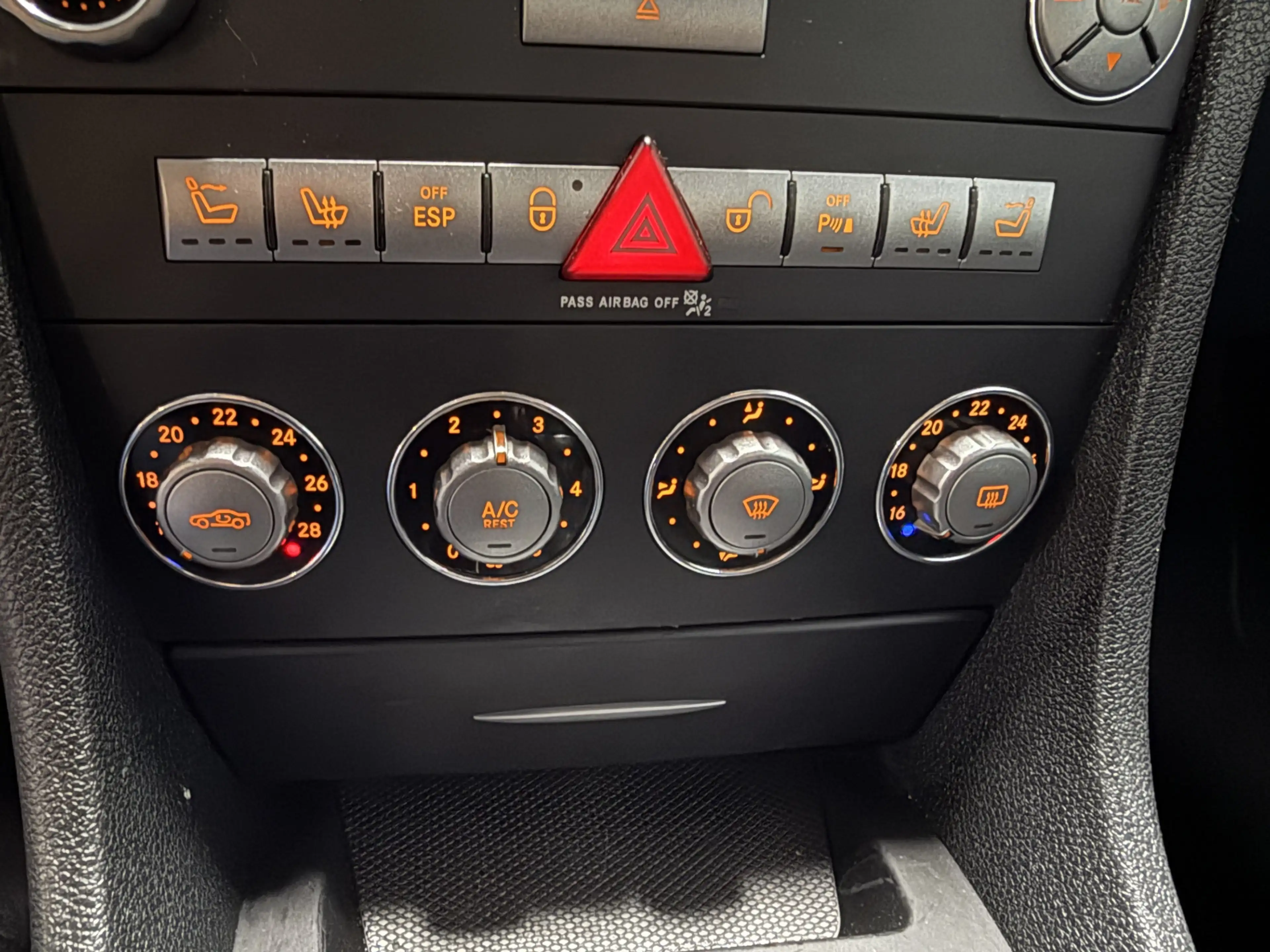 Mercedes-Benz SLK 200 K. — photo 12