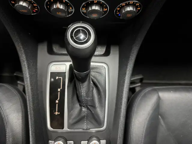Mercedes-Benz SLK view 17