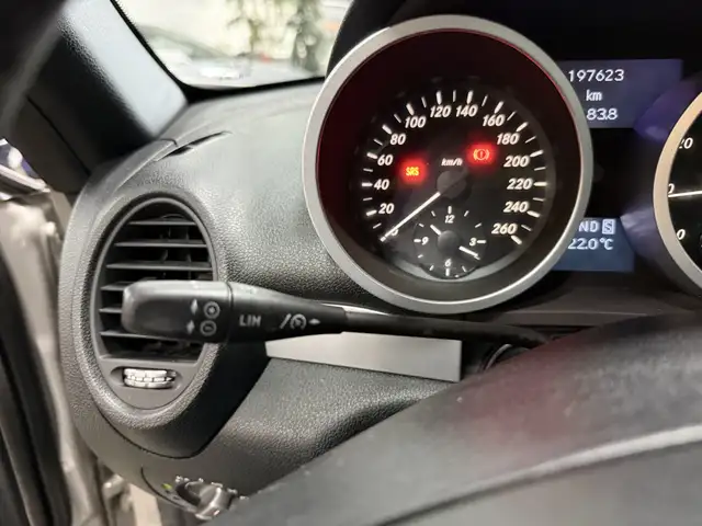 Mercedes-Benz SLK view 19