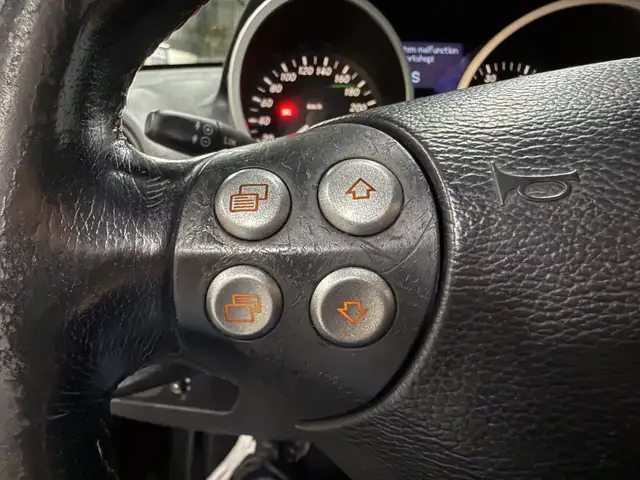 Mercedes-Benz SLK view 14