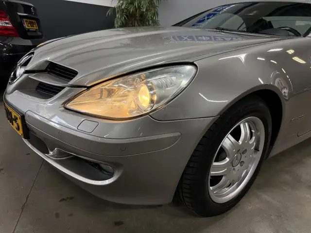 Mercedes-Benz SLK view 8
