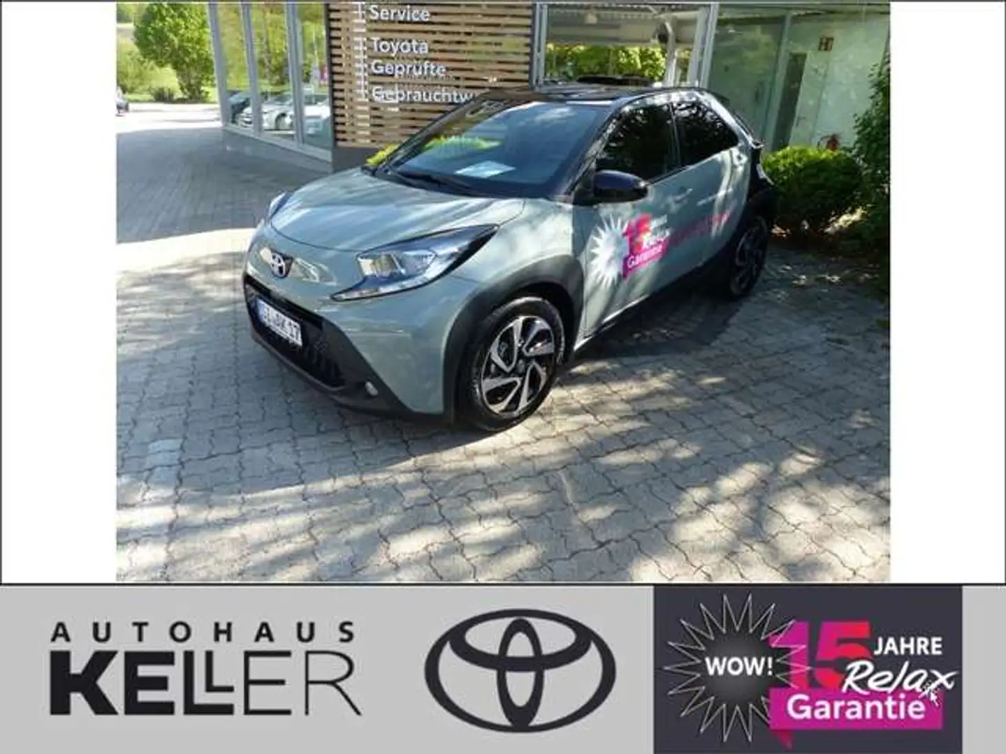 Toyota Aygo X Teamplayer Grau - 2