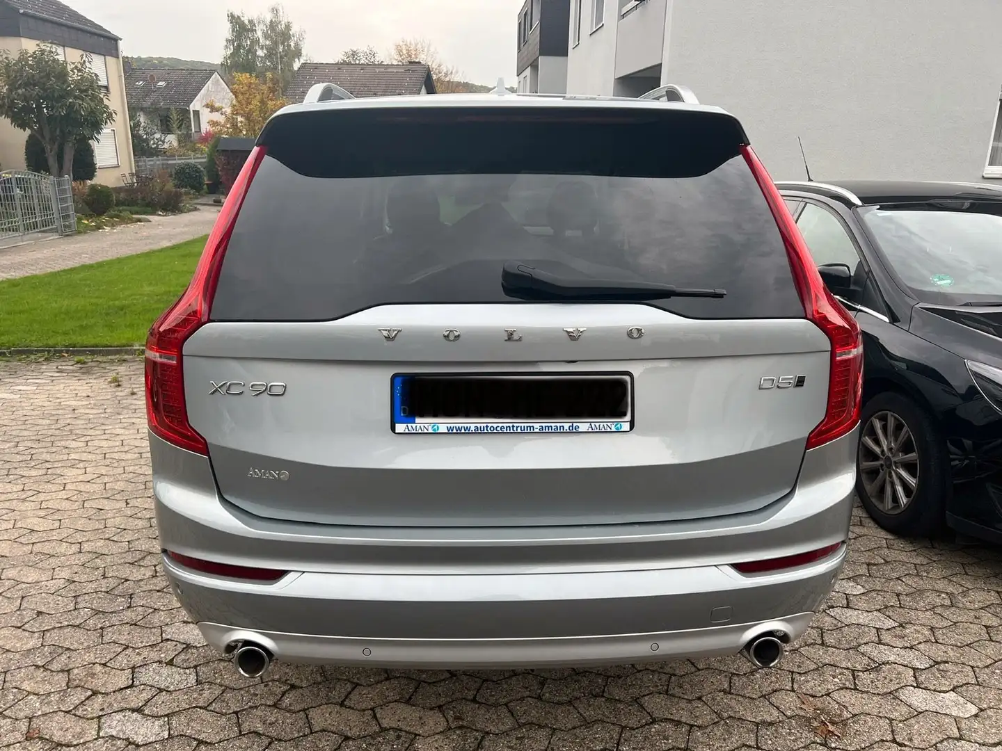 Volvo XC90 D5 AWD Momentum Silber - 2