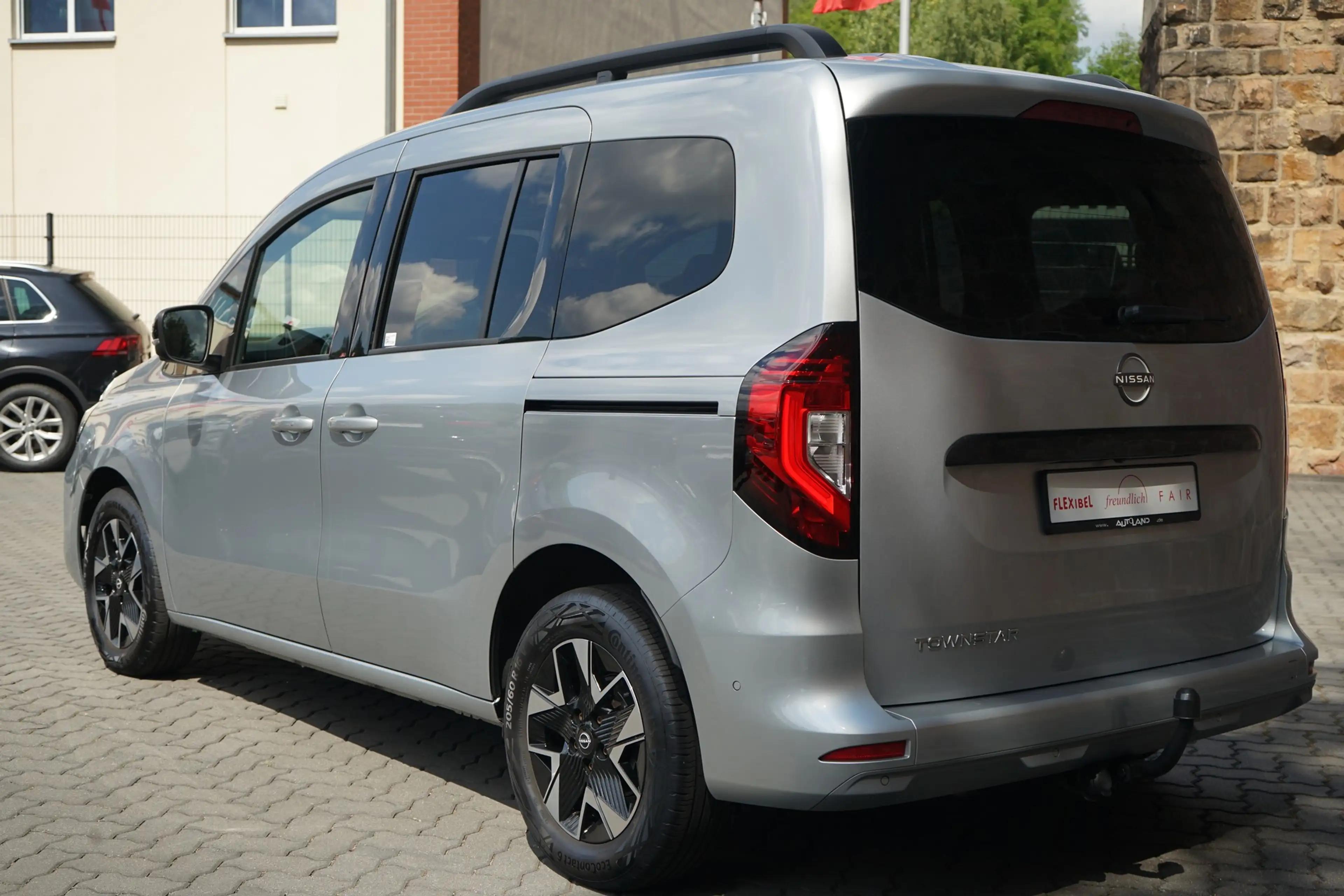 Nissan Townstar Kombi 1.3 L1 Tekna LED Navi AHK 360° — photo 4
