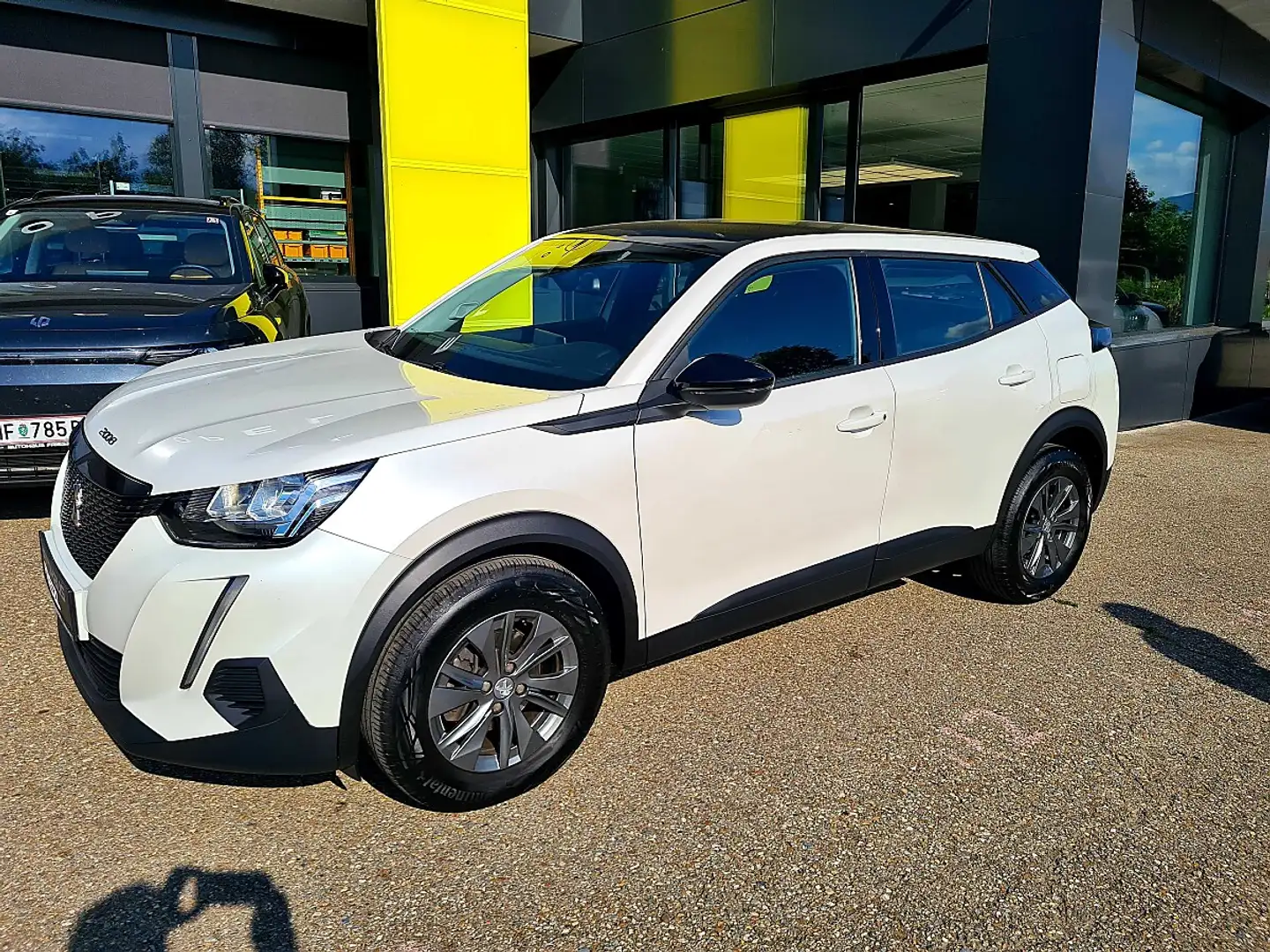 Peugeot 2008 Benzin 100 S&S Allure 6-Gang-Manuell Weiß - 2