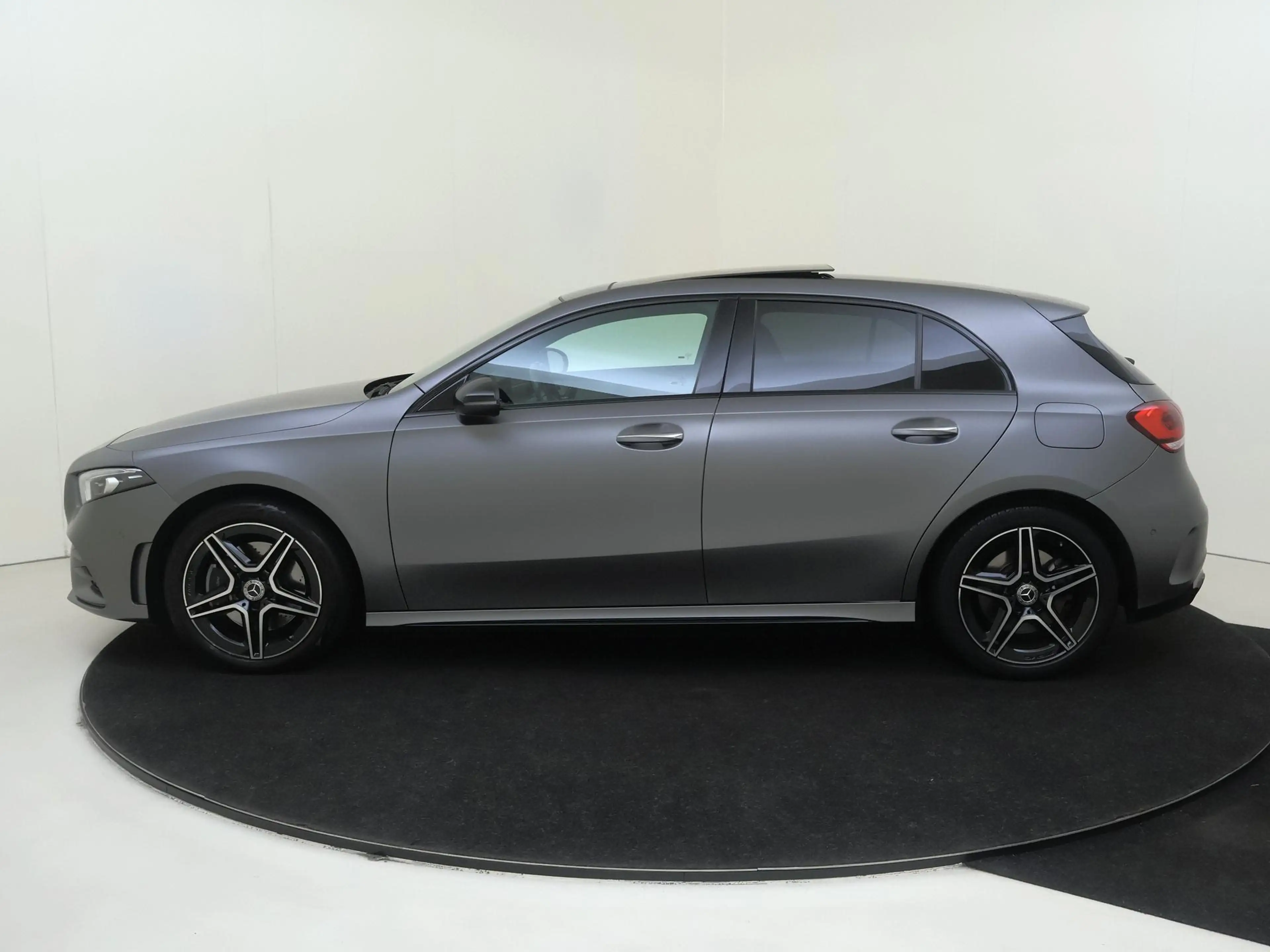 Mercedes-Benz A 250 e Business Solution AMG Limited / Panoramadak/ Nig — photo 8