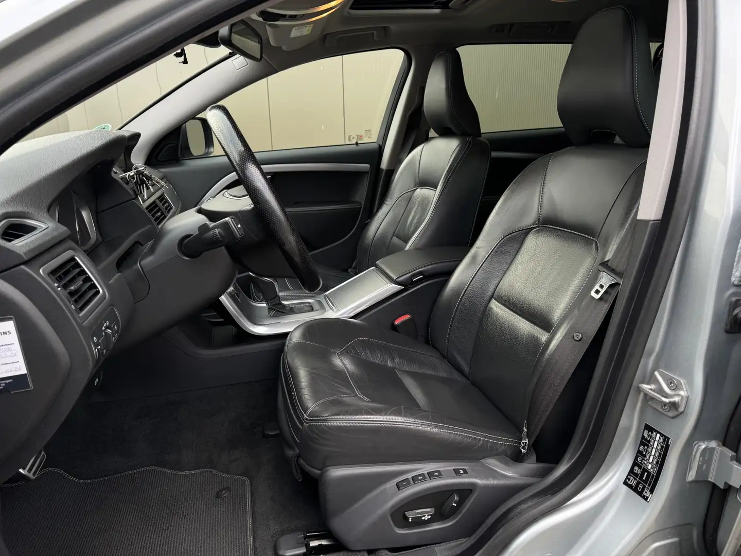 Volvo XC70 2.0 D4 FWD Inscription Edition | Polestar Engineer Gris - 2