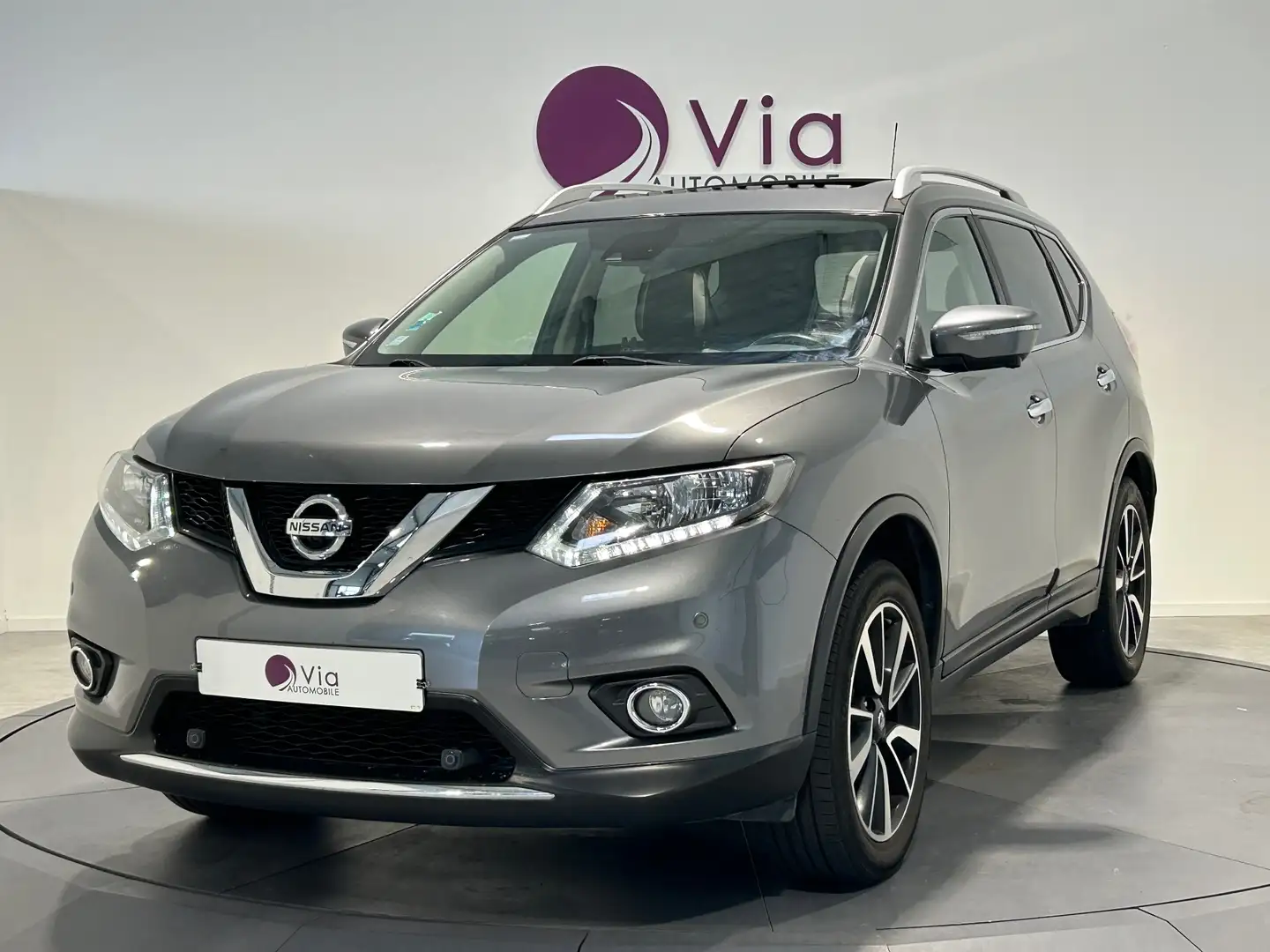 Nissan X-Trail 1.6 dCi 130 5pl N-connecta - Toit ouvrant - Grijs - 1