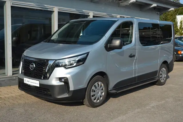 Nissan NV300 Kombi L1H1 2,8t N-CONNECTA*9-SITZE*AHK*CAM