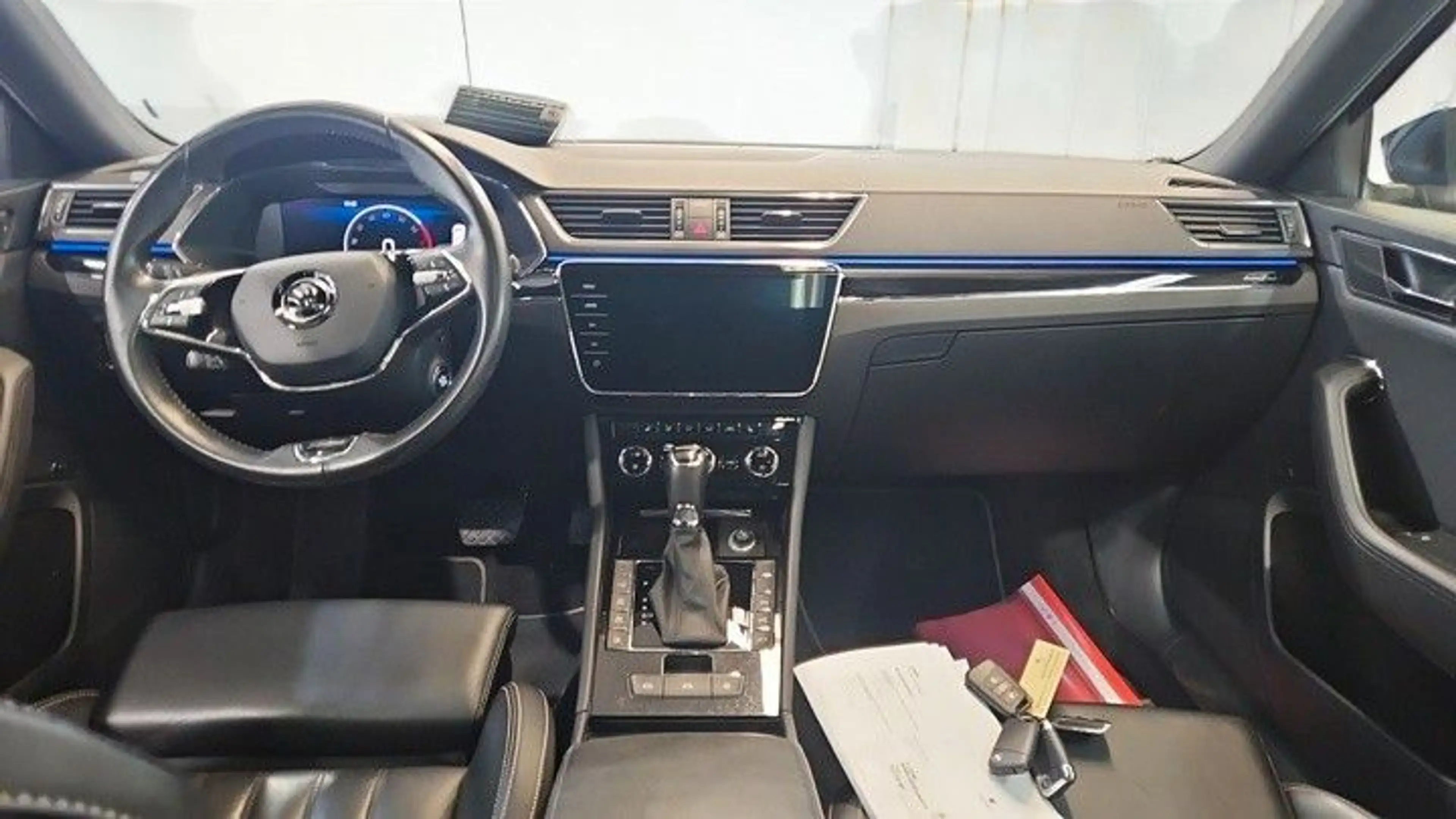 Skoda Superb Combi L&K iV*ACC*PANO*AHK*CANTON — photo 6