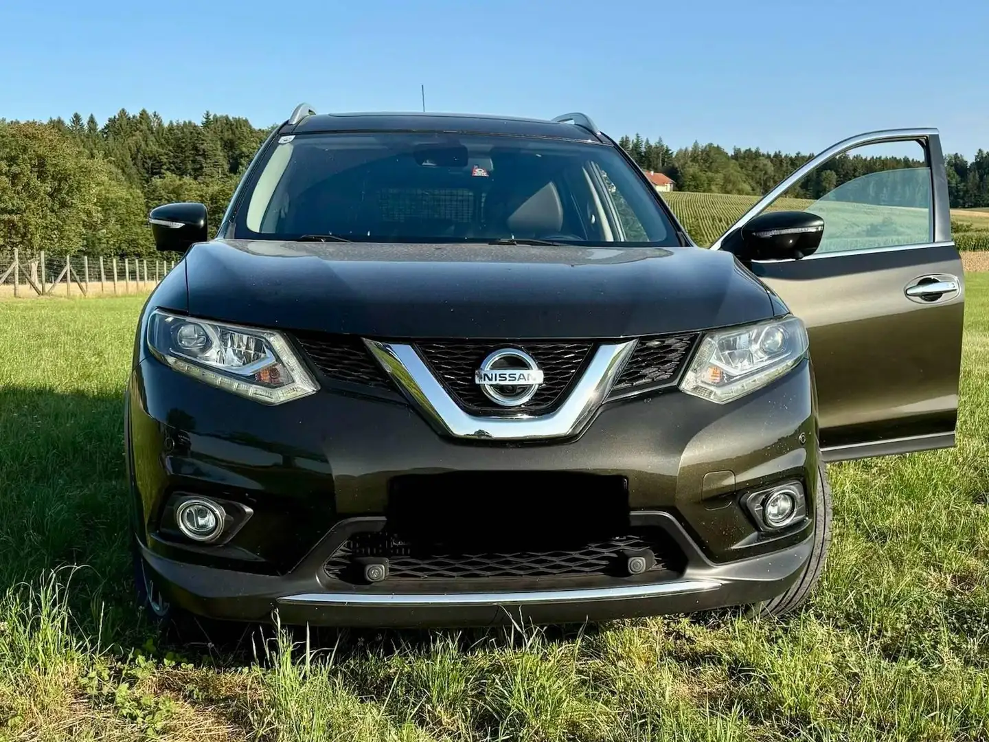 Nissan X-Trail X-TRAIL 1,6dCi Tekna ALL-MODE 4x4i Tekna Grün - 1
