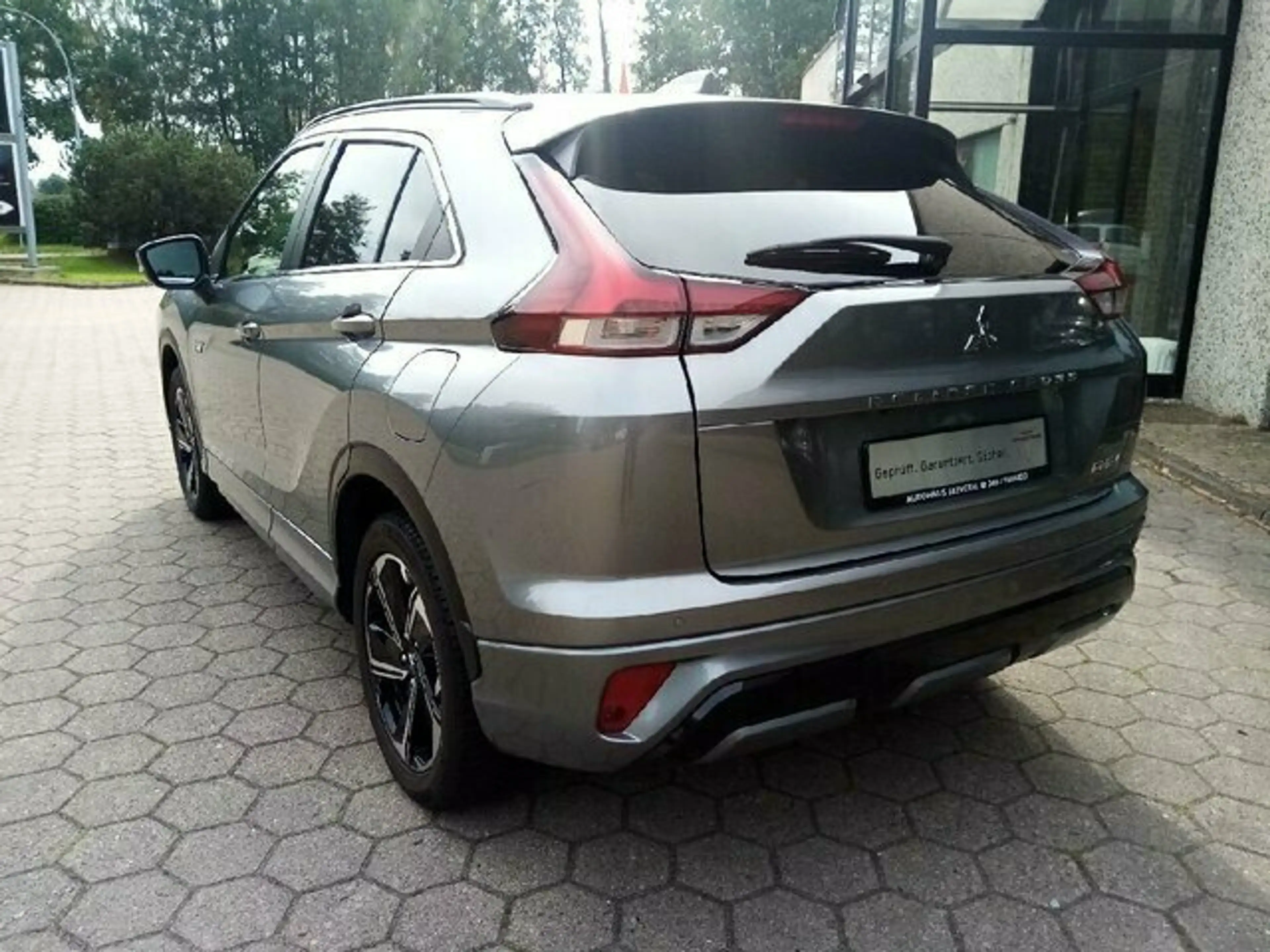 Mitsubishi Eclipse Cross Plus Select Hybrid 4WD — photo 11