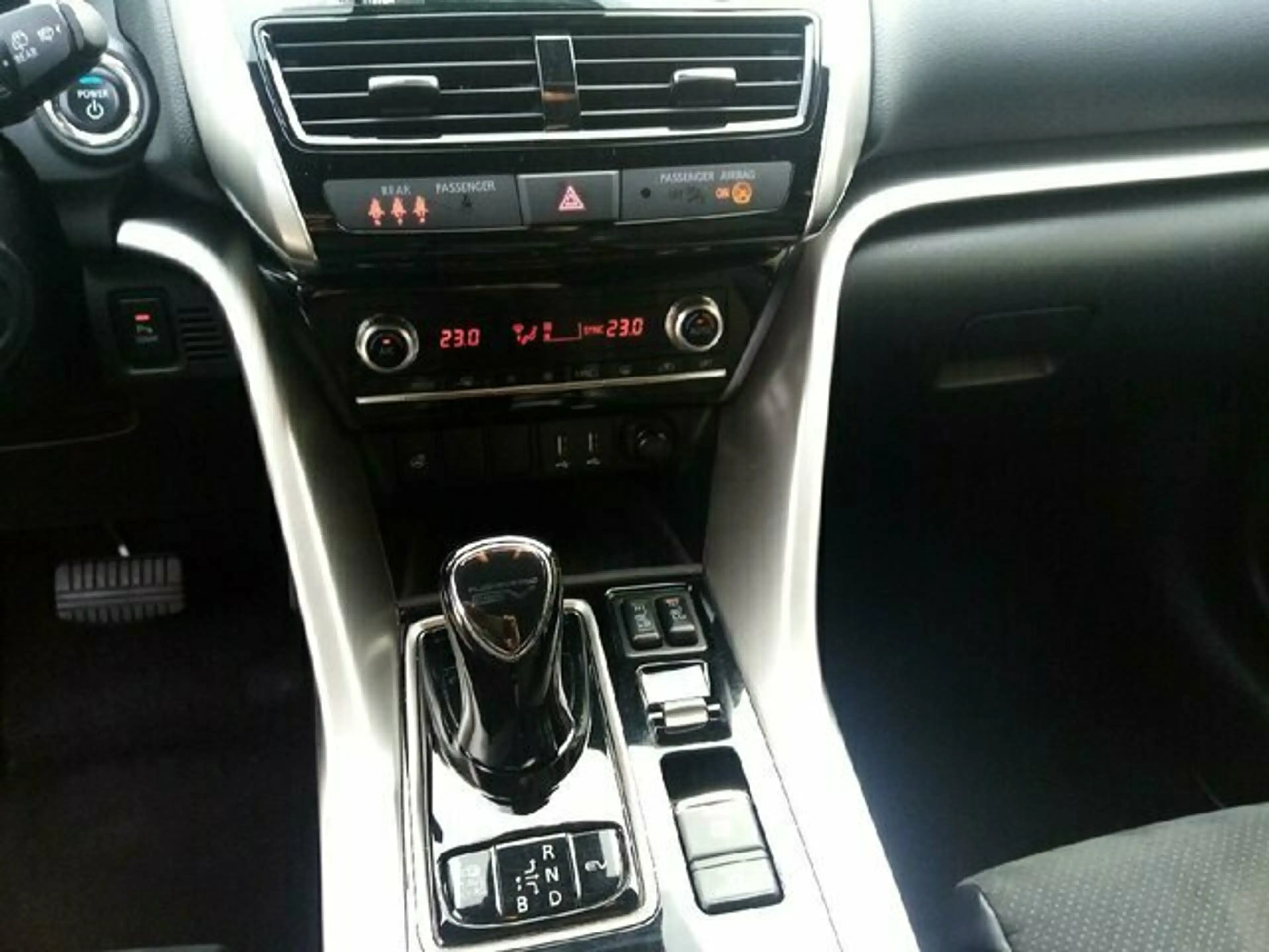 Mitsubishi Eclipse Cross Plus Select Hybrid 4WD — photo 9