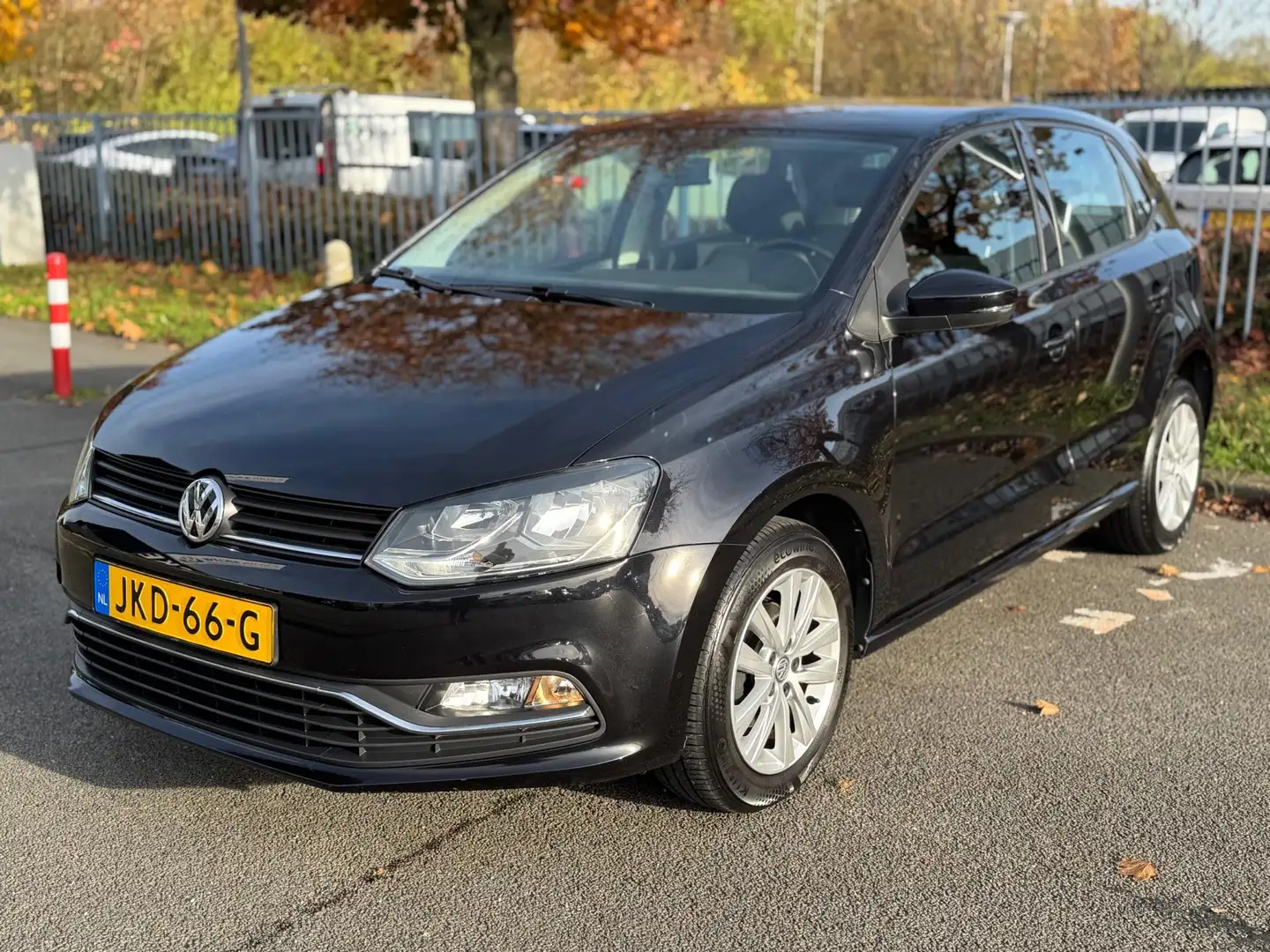 Volkswagen Polo 1.2 TSI Comfortline 90 PK Bluetooth Cruise control Nero - 2