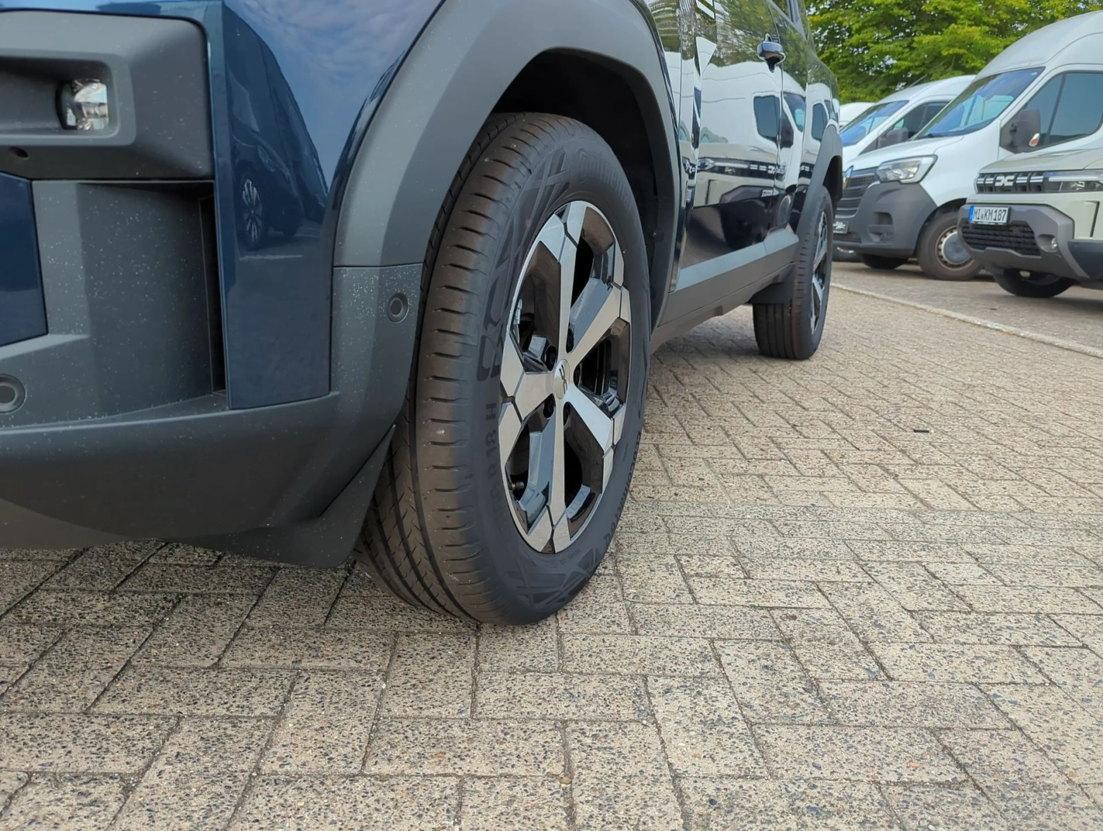 Dacia Bigster 1.8 E-TECH Hybrid 155 Journey — photo 11