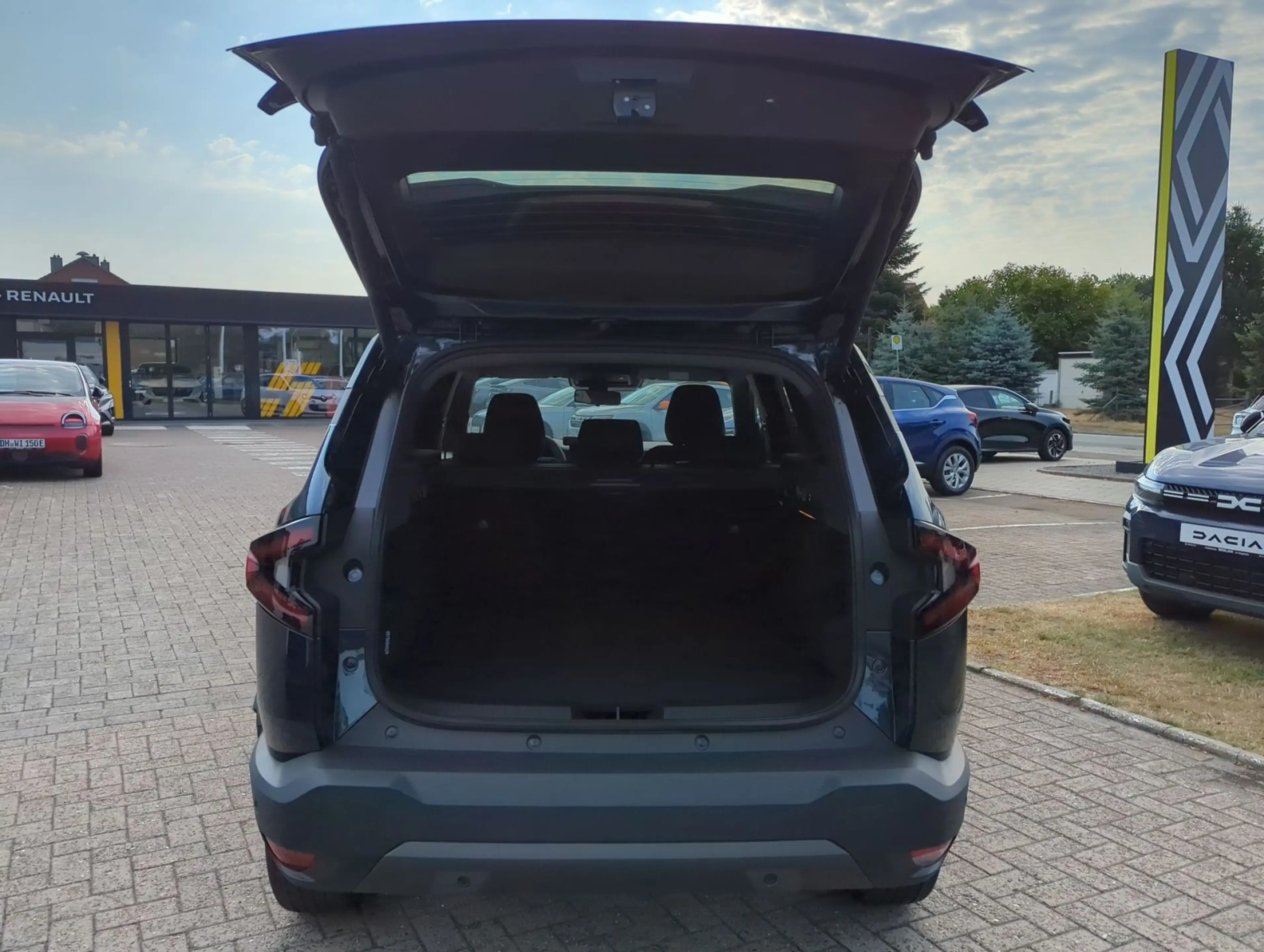 Dacia Bigster 1.8 E-TECH Hybrid 155 Journey — photo 10