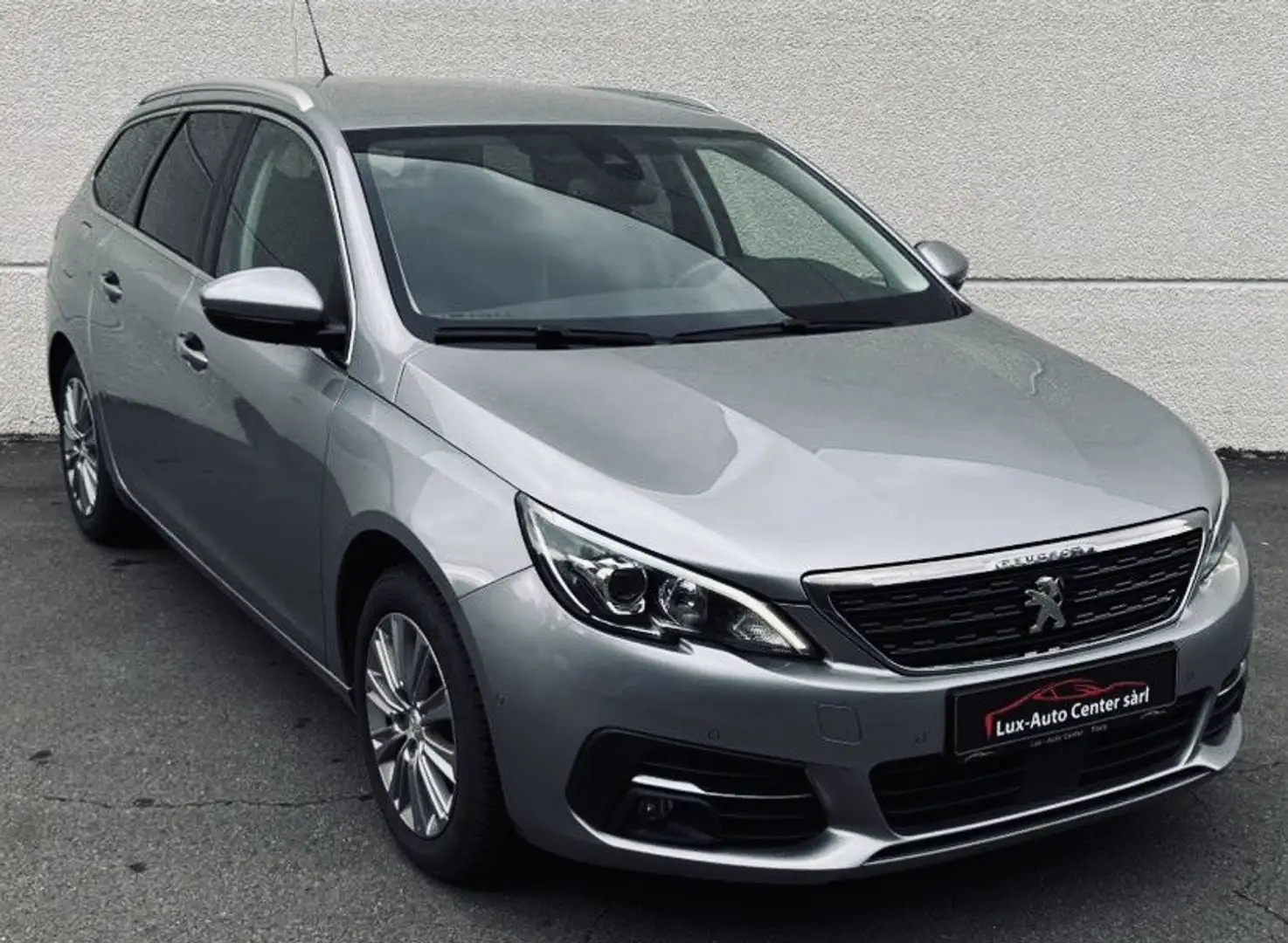 Peugeot 308 SW 1.5 BlueHDi Allure Pack S&S Gris - 2
