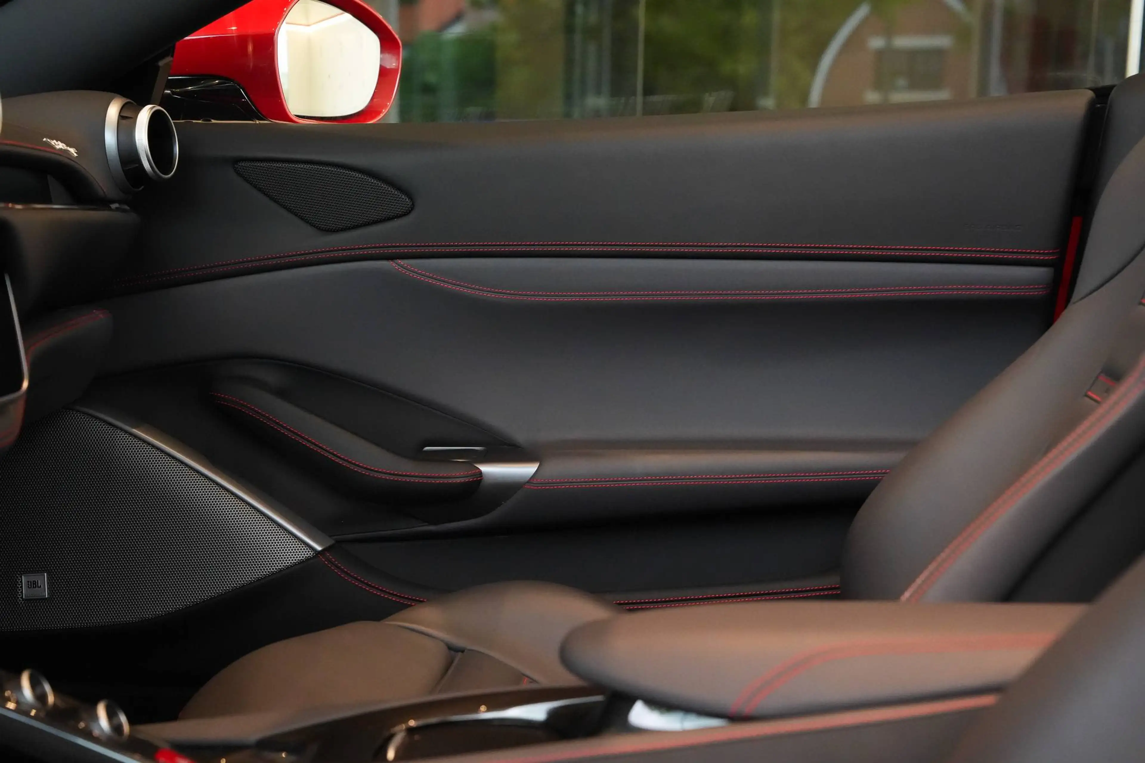 Ferrari Portofino Bicolor Roof | Full Carbon | Passenger Display — photo 21