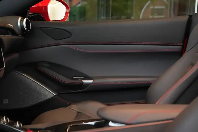 Ferrari Portofino view 21