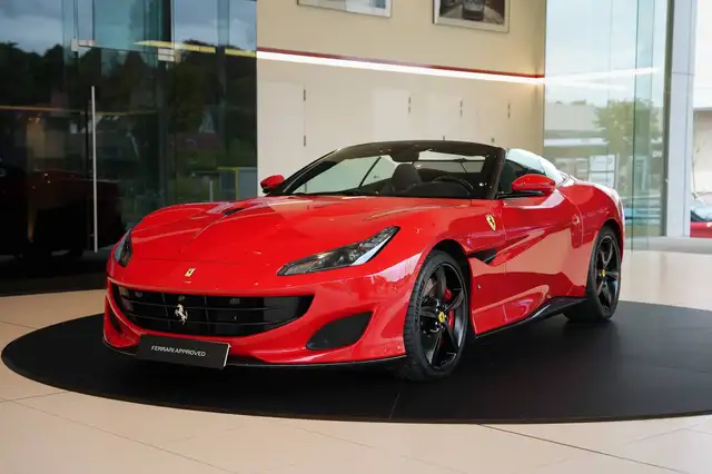Ferrari Portofino view 8
