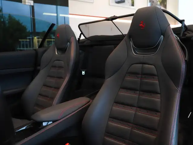 Ferrari Portofino view 17