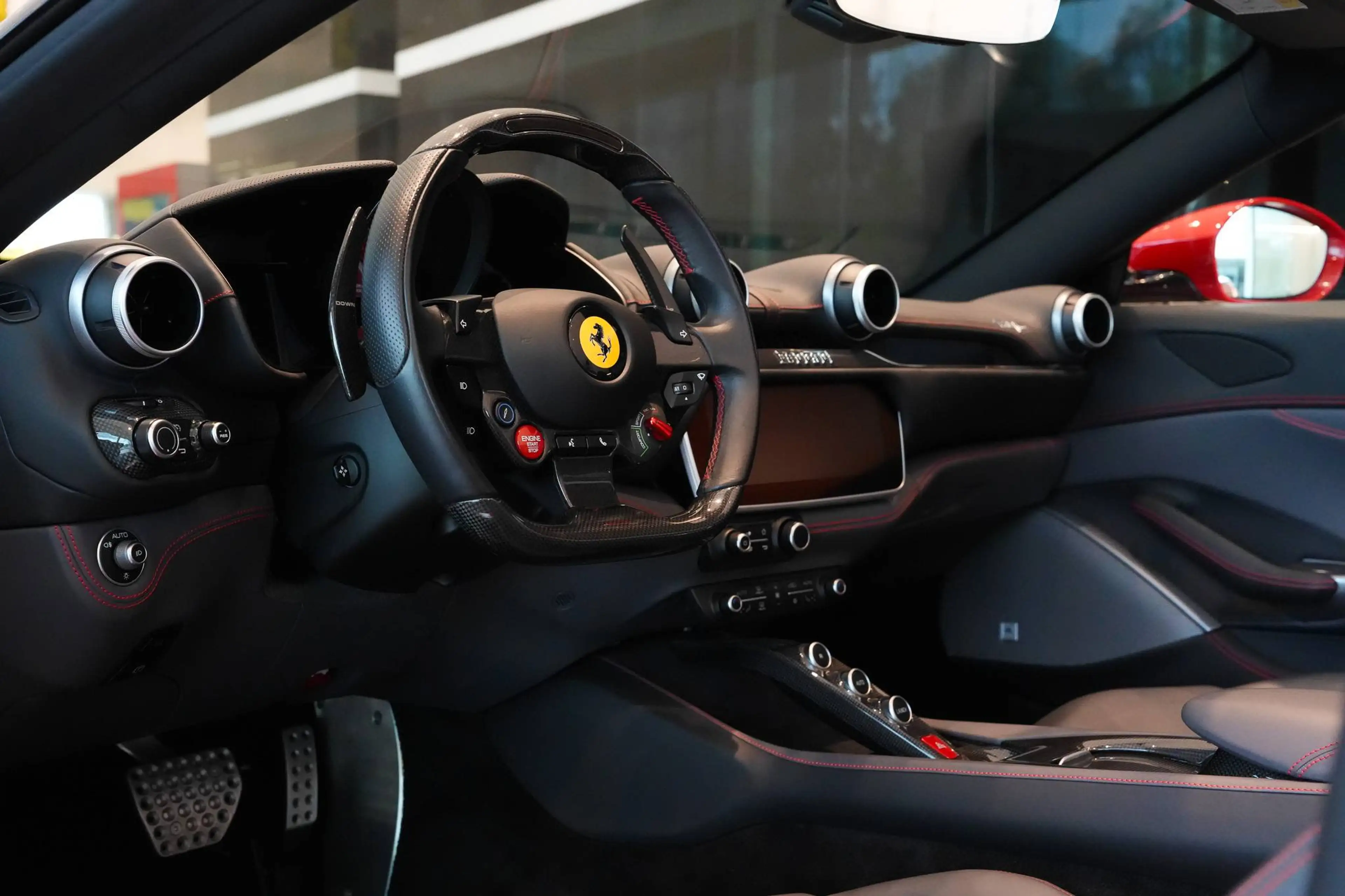 Ferrari Portofino Bicolor Roof | Full Carbon | Passenger Display — photo 16