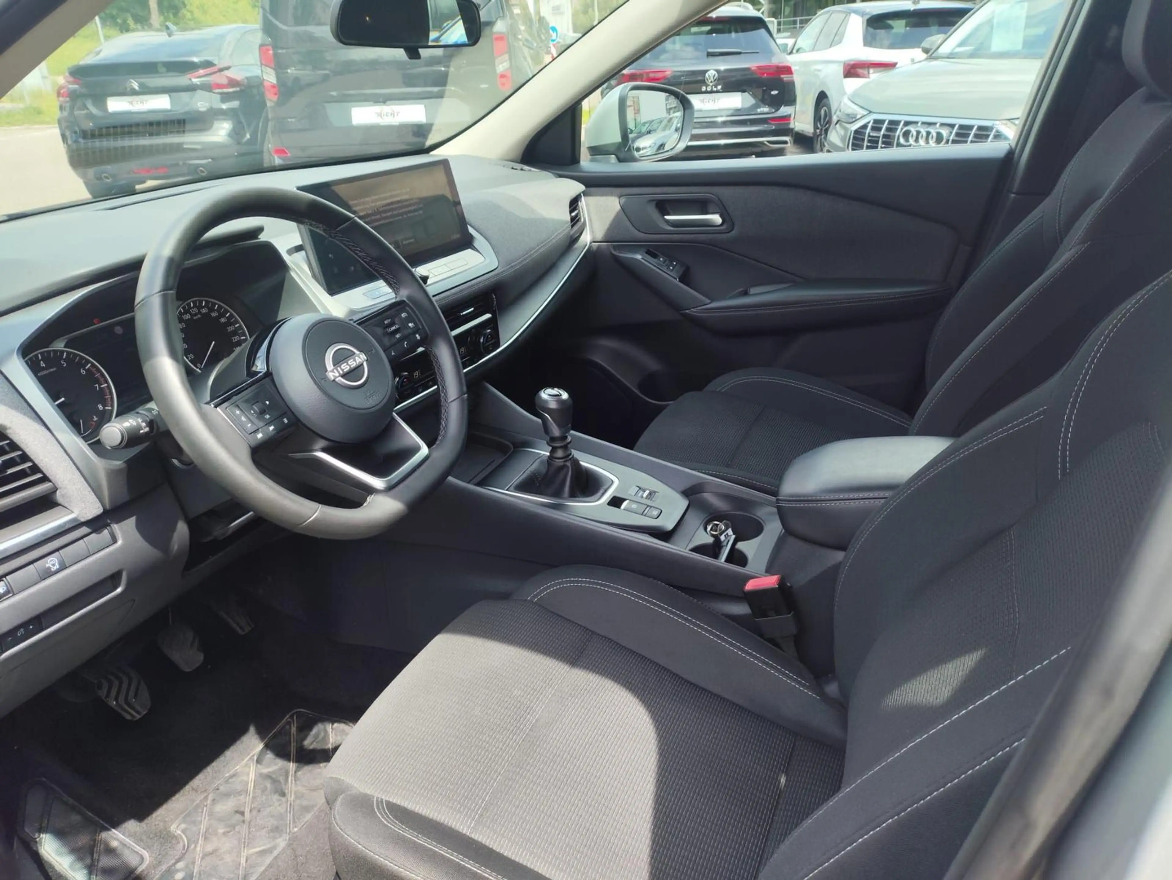 Nissan Qashqai 1.3 DIG-T Acenta Navi Beh. Front 360° SHZ — photo 7