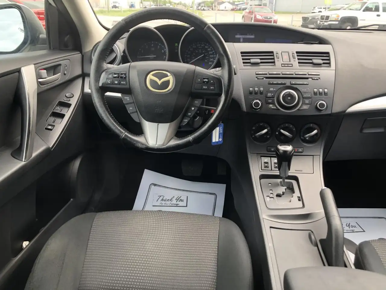 Mazda 3 снимка Mazda 3