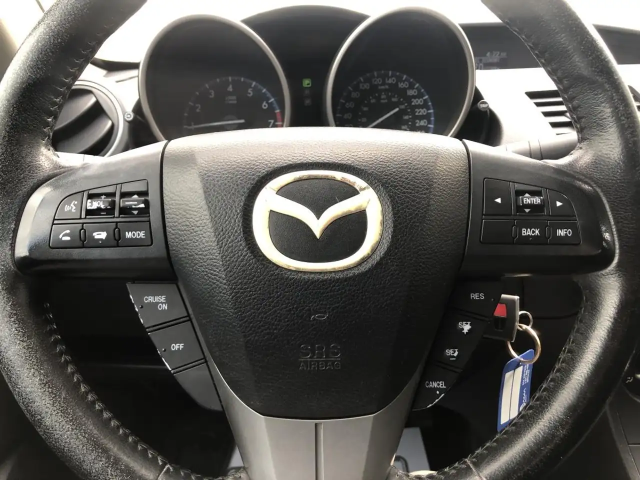 Mazda 3 снимка Mazda 3