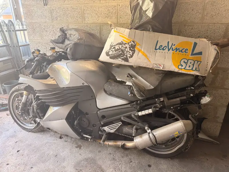 Kawasaki Ninja ZX-14R - foto 2
