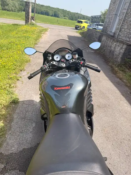 Kawasaki Ninja ZX-14R - foto 4