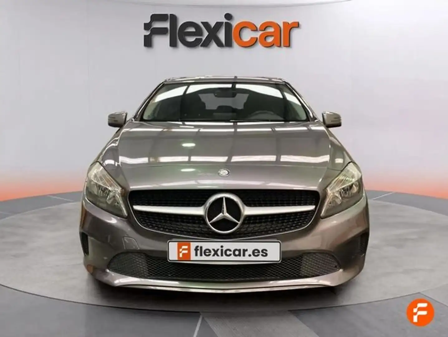 Mercedes-Benz A 180 +180+d+Style Gris - 2