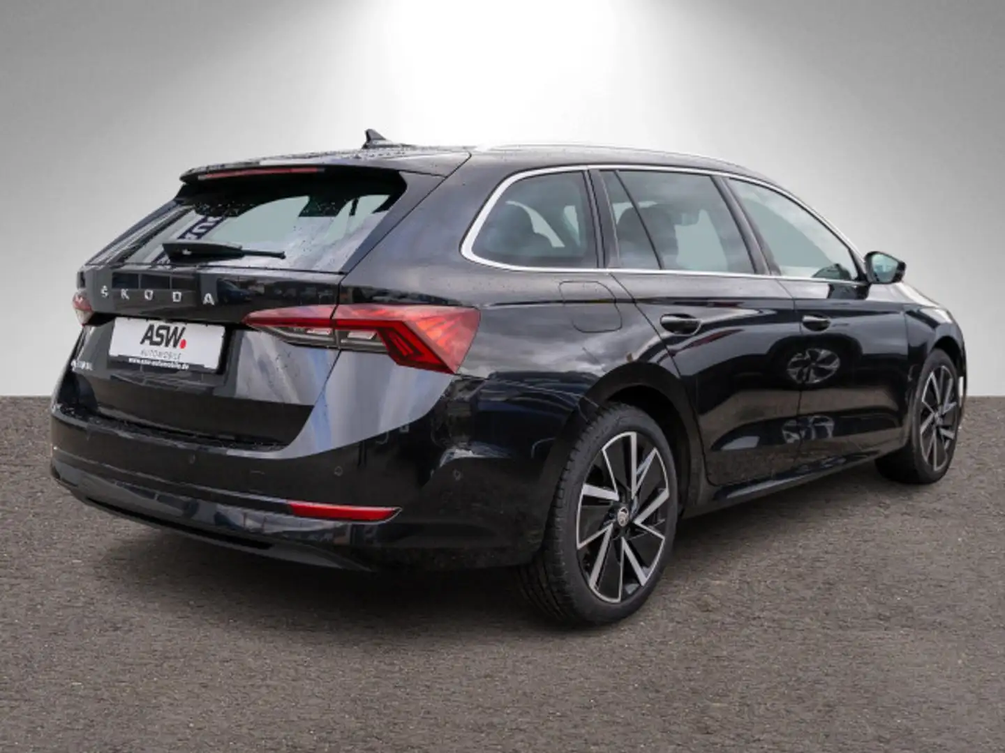 Skoda Octavia Combi First Edition 1.5 TSI LED RFK HUD Schwarz - 2