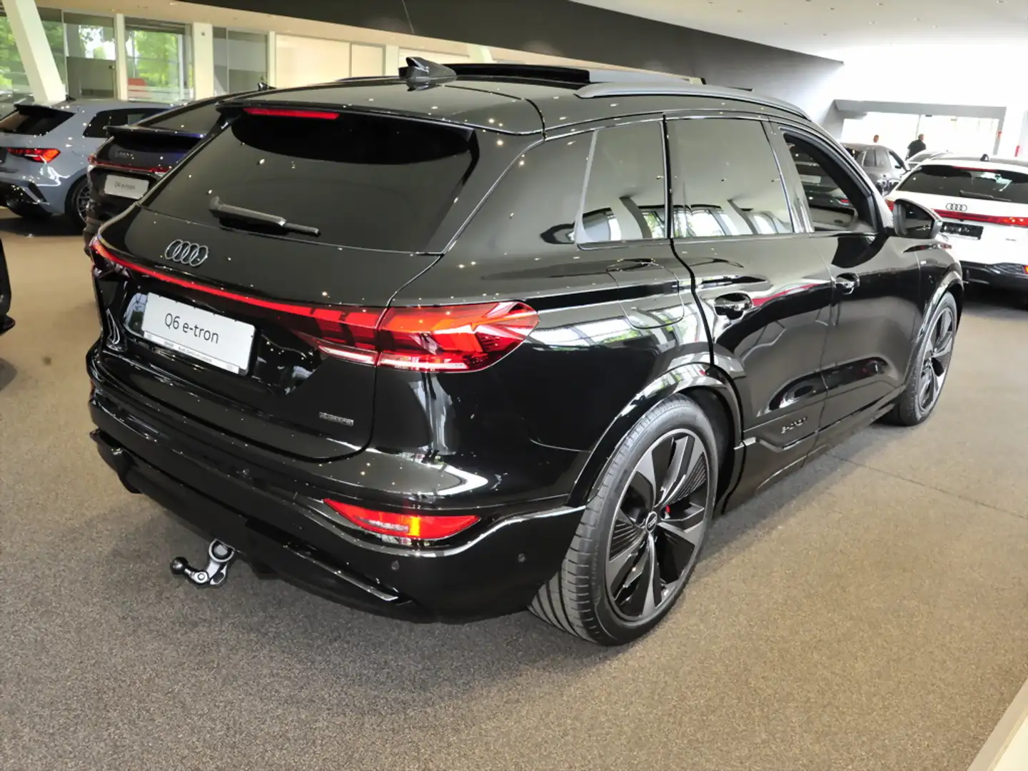 Audi Q6 SUV e-tron quattro Panorama Navi Memory LED Nero - 2