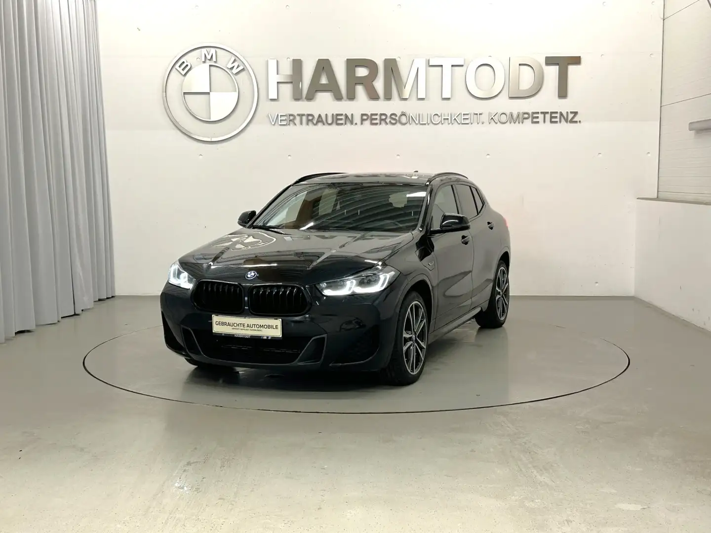 BMW X2 xDrive25e *Modell M-Sport* Schwarz - 2
